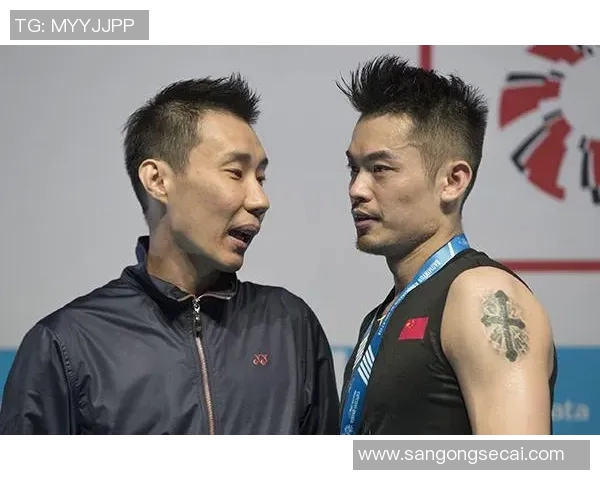 韩国足球明星同框合影展现团结与友谊的精彩瞬间