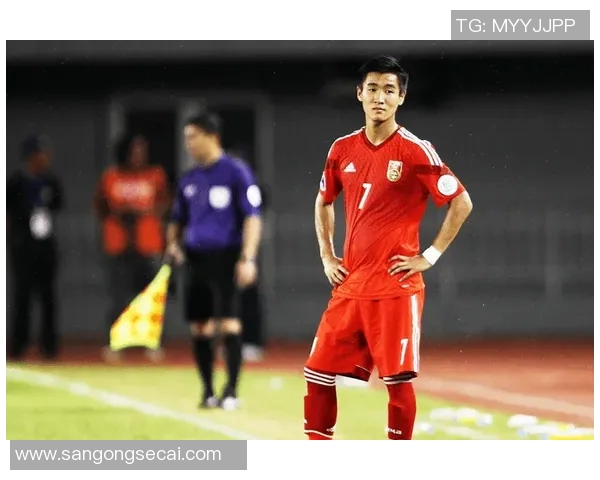 足球明星曹国栋的成长历程与职业生涯全景解析