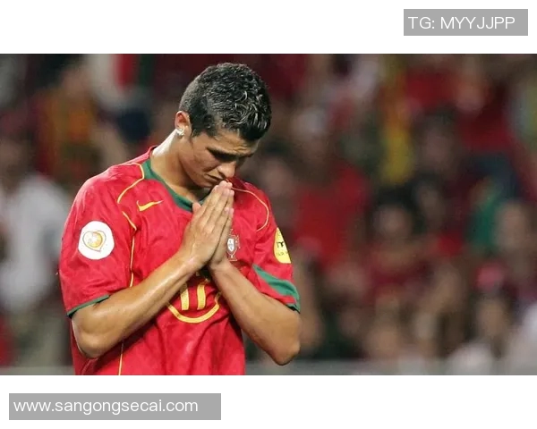 探讨当今足球界最强明星的实力与成就分析